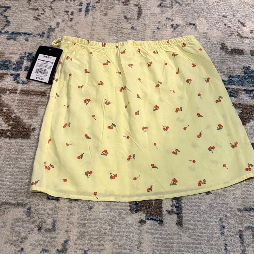 Yellow cherry skirt - Picture 2 of 3